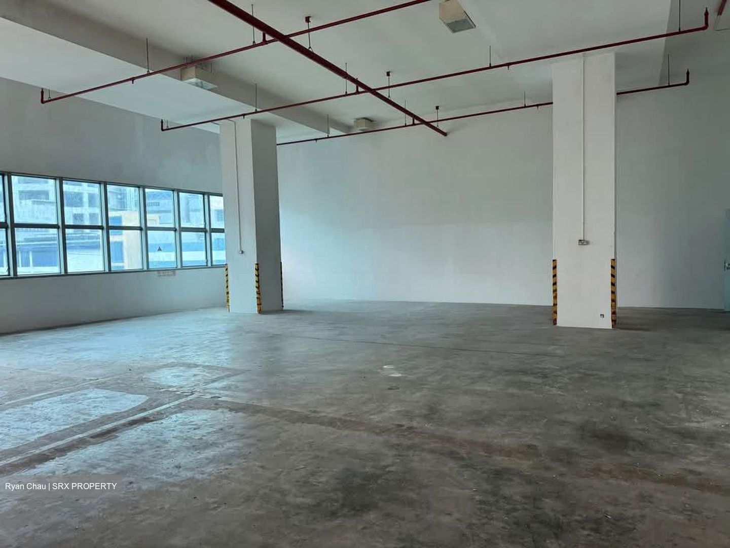 Pantech Business Hub (D5), Warehouse #595648721